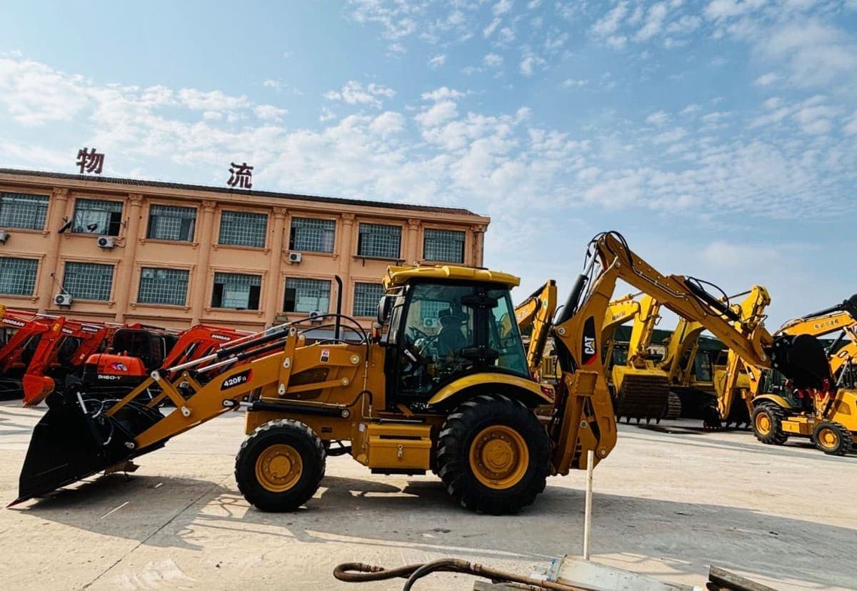 Caterpillar 420f2