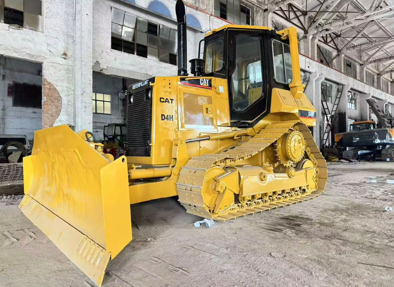Caterpillar D4H