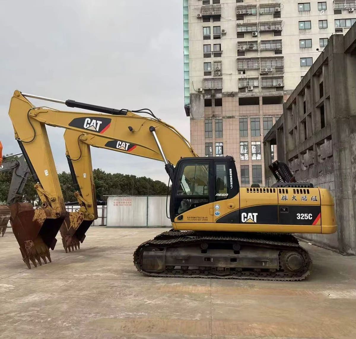 Caterpillar 325C