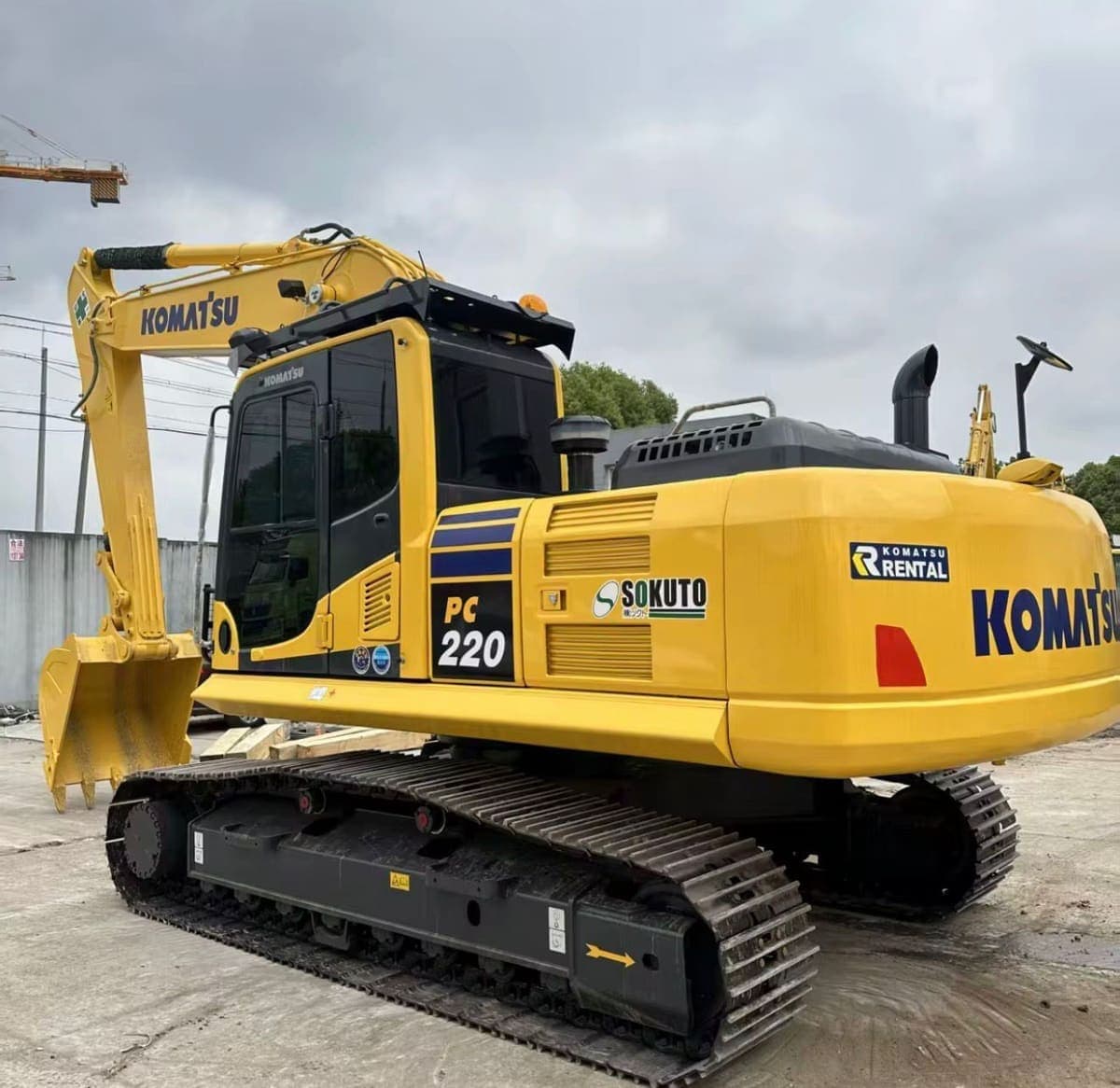 Komatsu PC200